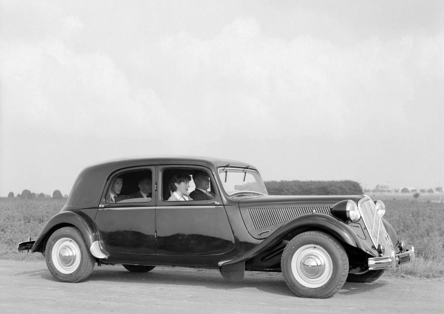  Citroen Traction Avant 1934 года  (фото 24 из 59)